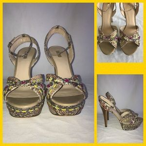 Guess platform sandals 👡 T3